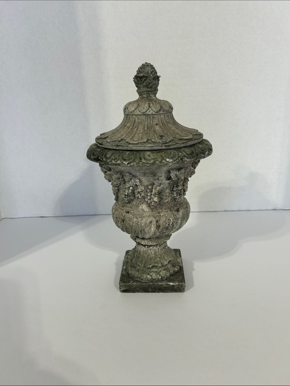 Decorative Stone-Effect Lidded Urn - Green Stone Finish